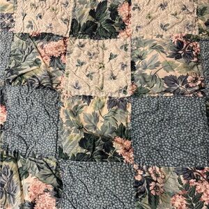 Laura Ashley Vintage Patchwork Quilt Size Full